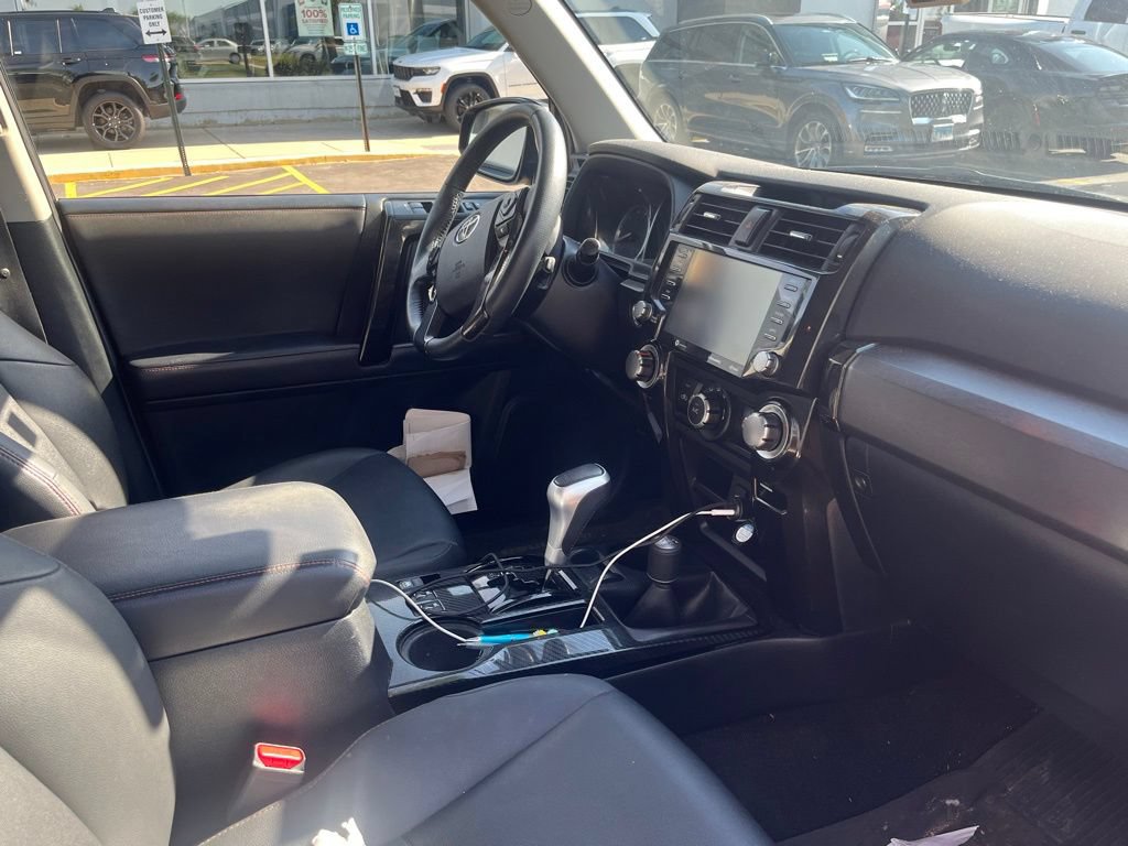 Used 2020 Toyota 4Runner TRD Off-Road Premium w/ Moonroof Package AWD/4WD image 4