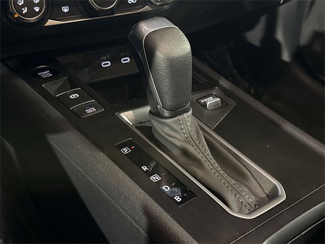 Certified 2025 Nissan Kicks SV image 19