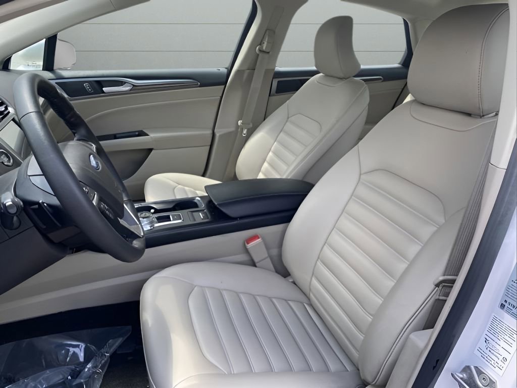 Used 2019 Ford Fusion SEL image 12
