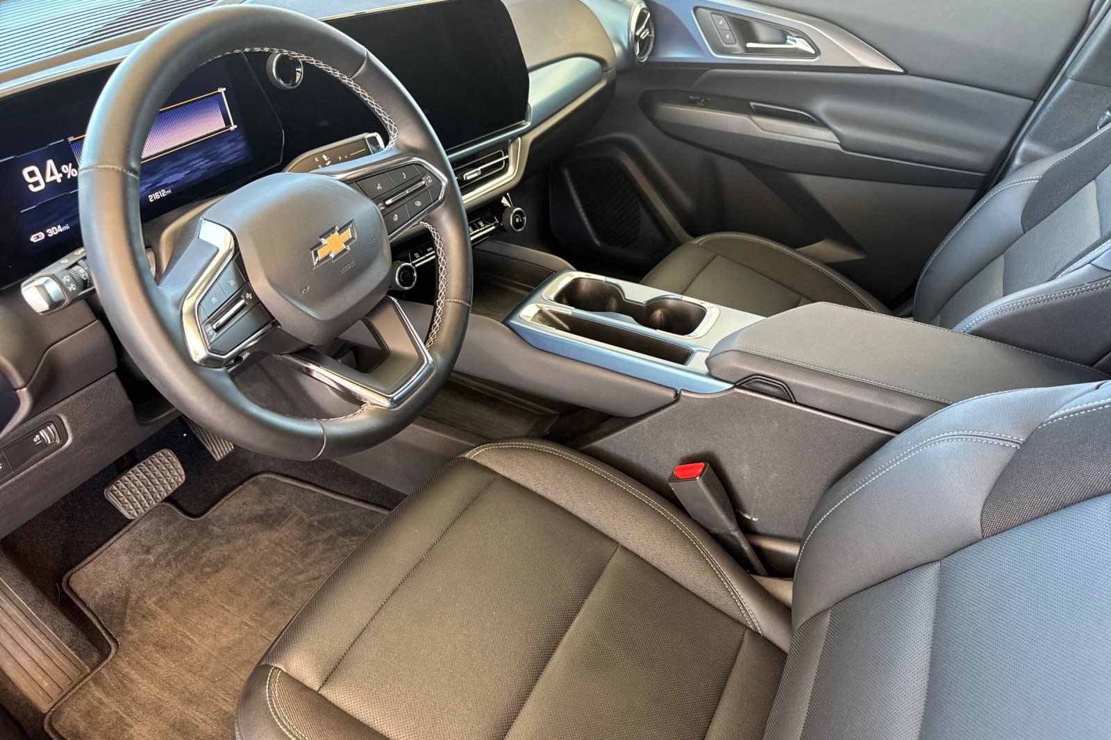 Used 2024 Chevrolet Equinox EV LT FWD image 10