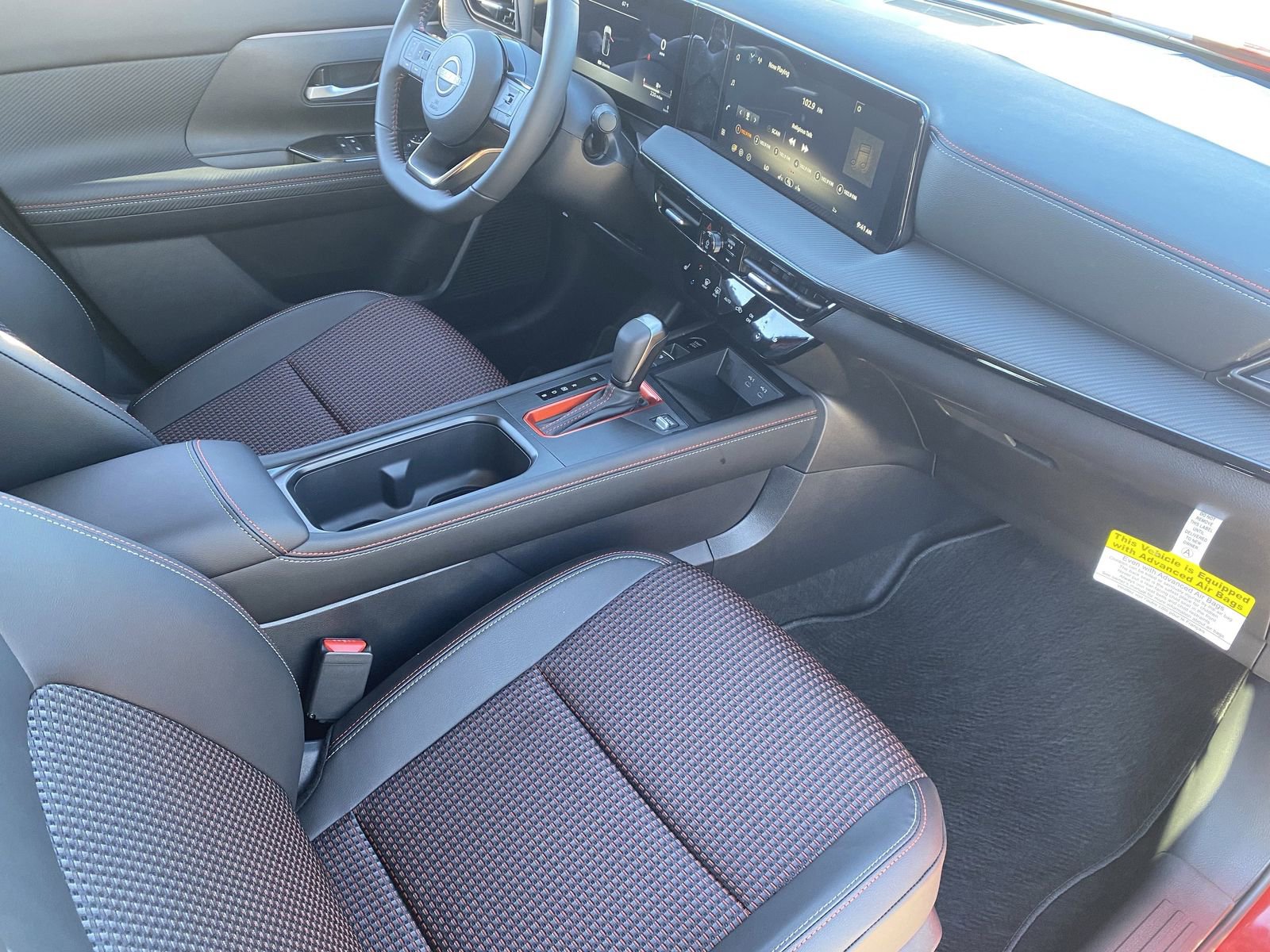 New 2026 Nissan Kicks SR w/ Cold Weather Package FWD image 13