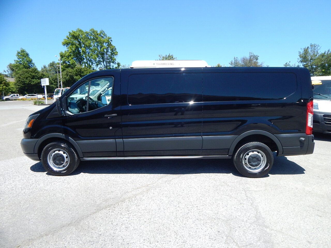 Used 2017 Ford Transit 350 148 Low Roof RWD image 5
