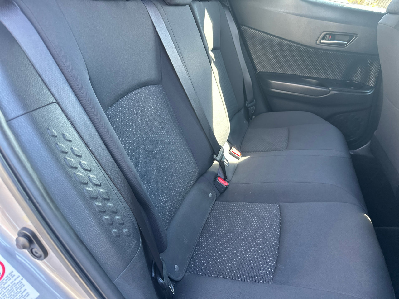 Used 2018 Toyota C-HR XLE image 11