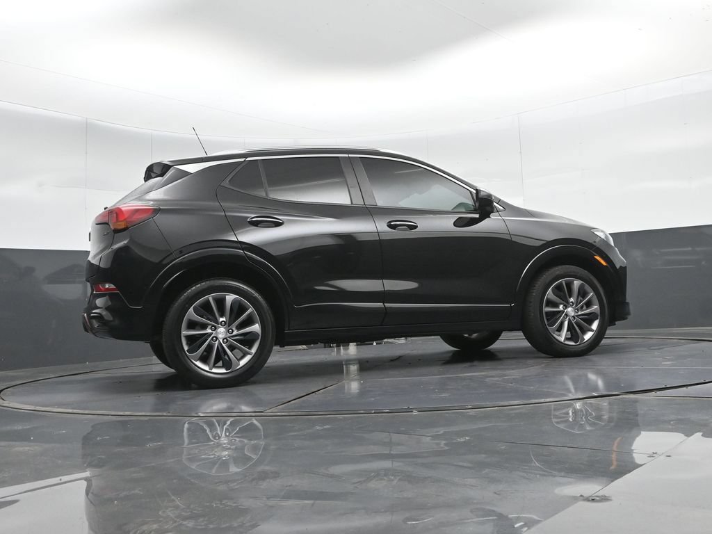 Used 2023 Buick Encore GX Select w/ Sport Touring Package FWD image 37
