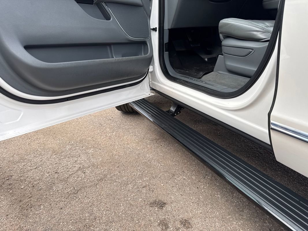 Used 2019 Lincoln Navigator L Reserve w/ Cargo Package AWD/4WD image 65