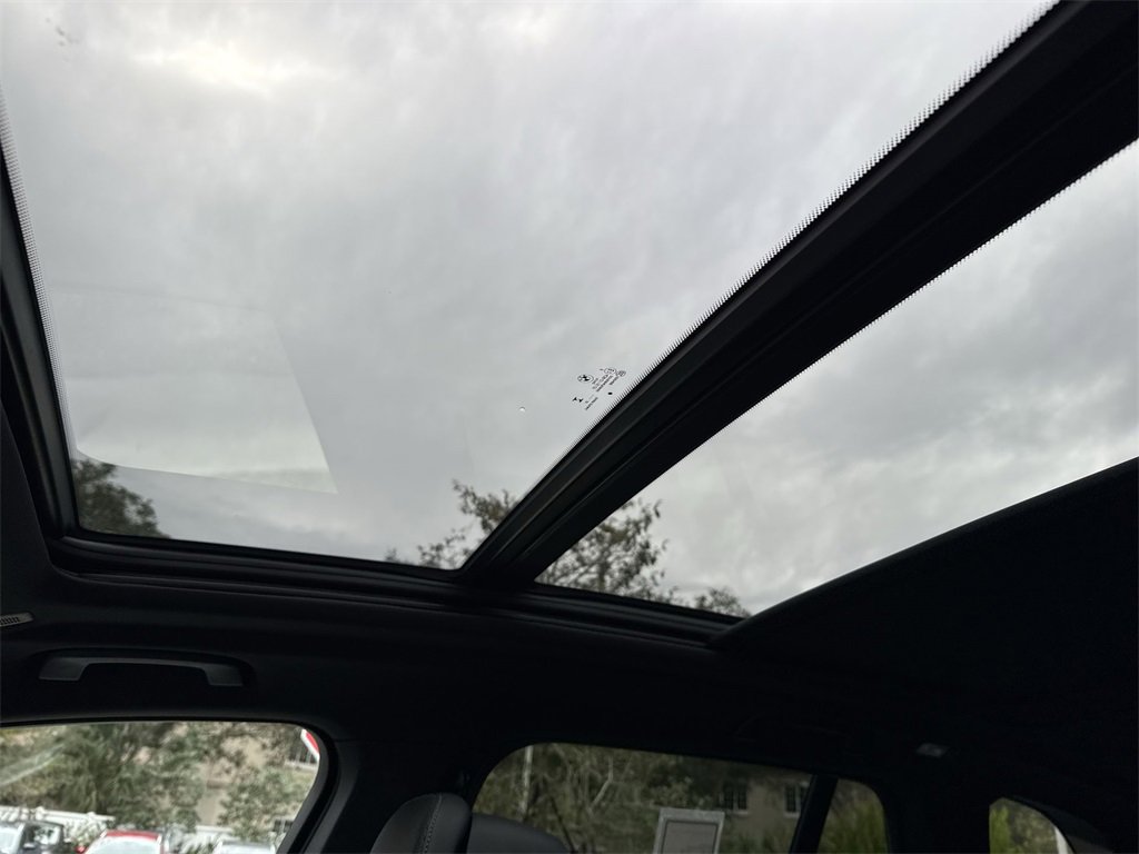 Used 2026 BMW X5 M60i image 54