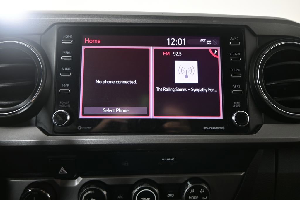Used 2020 Toyota Tacoma SR5 AWD/4WD image 25