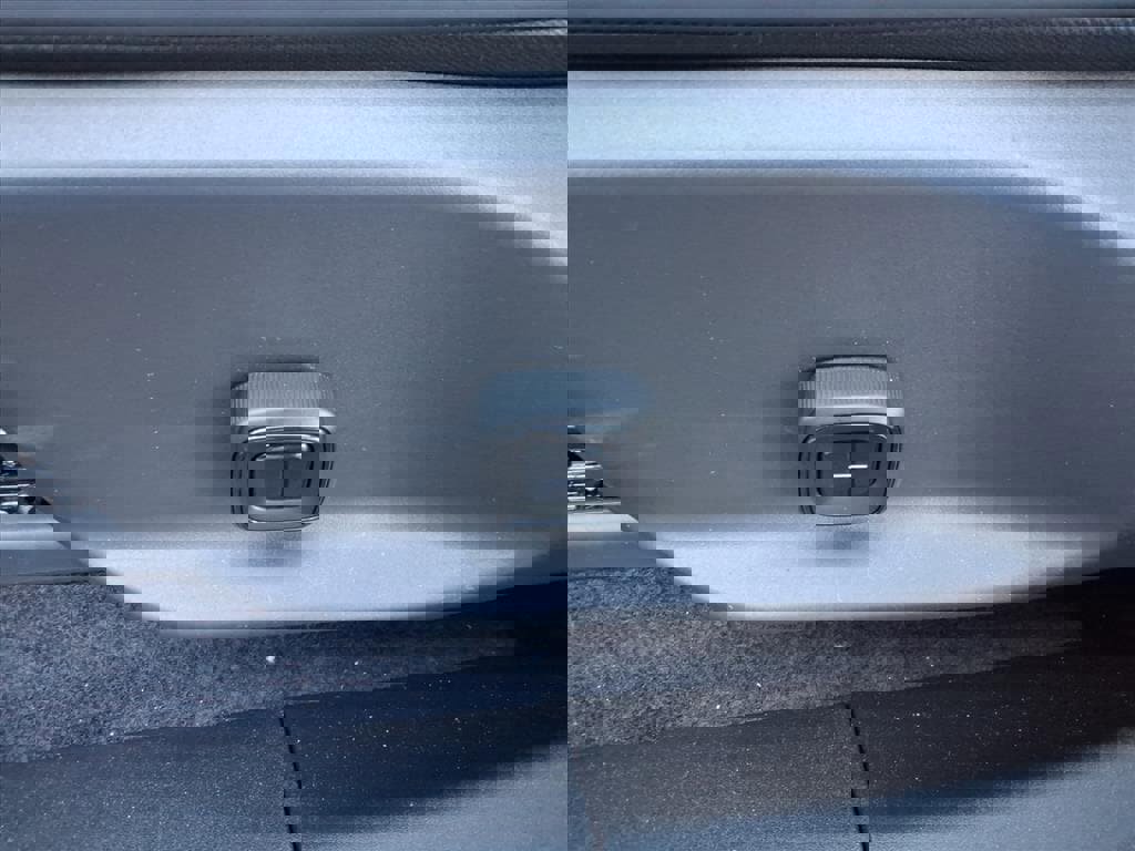 New 2025 Volvo EX30 Plus w/ Protection Package Premier image 14