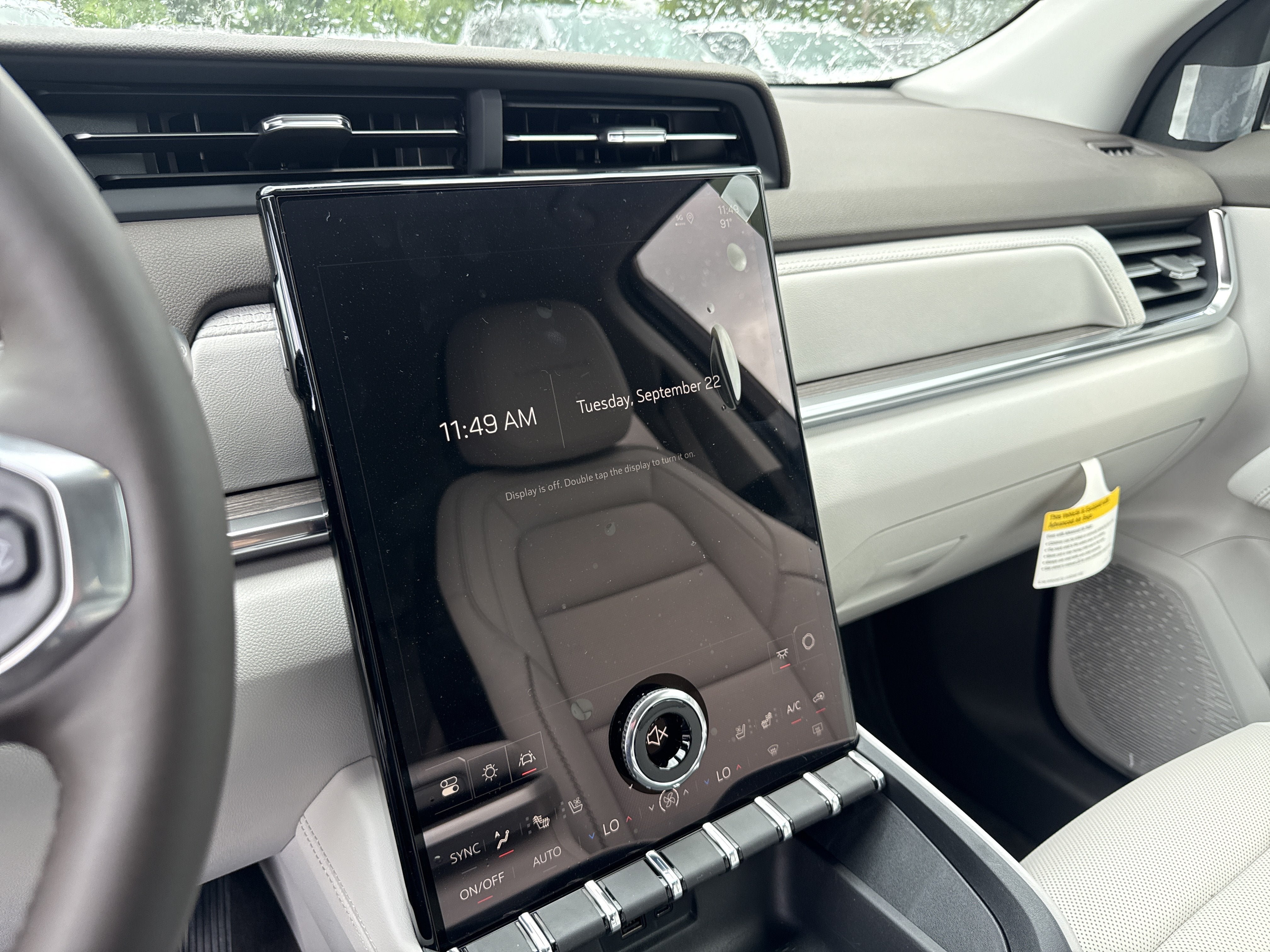 New 2027 GMC Terrain Denali w/ LPO, Floor Liner Package AWD/4WD image 11