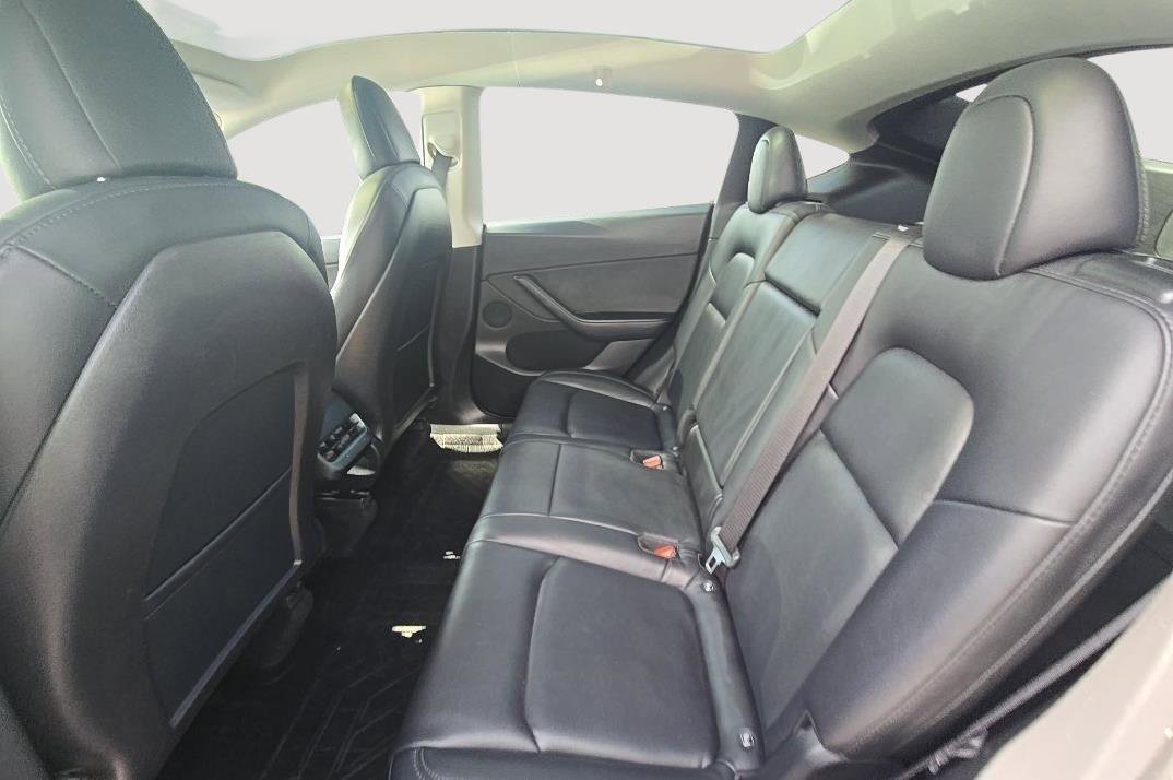 Used 2021 Tesla Model Y Long Range AWD/4WD image 6