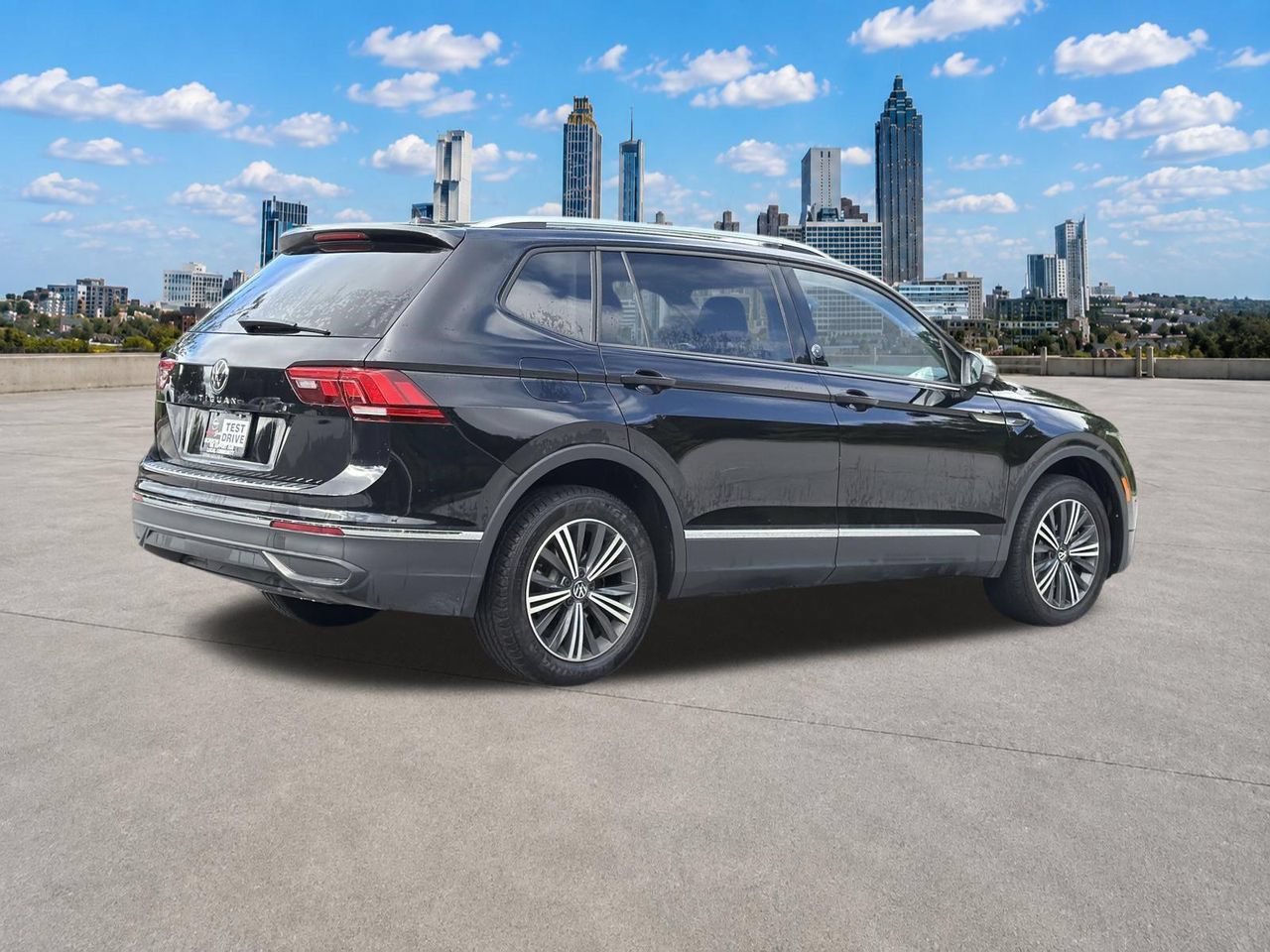 Used 2024 Volkswagen Tiguan SE FWD image 26