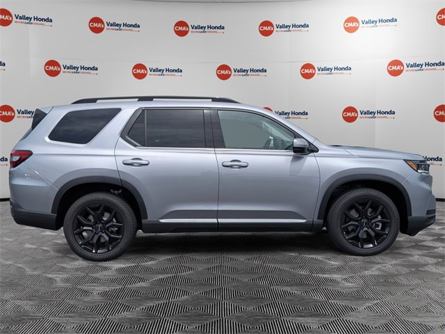 New 2025 Honda Pilot Touring image 4