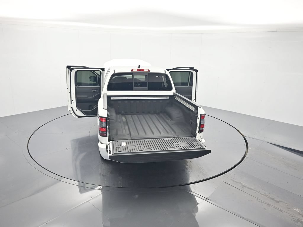 Certified 2022 Nissan Frontier SV RWD image 44