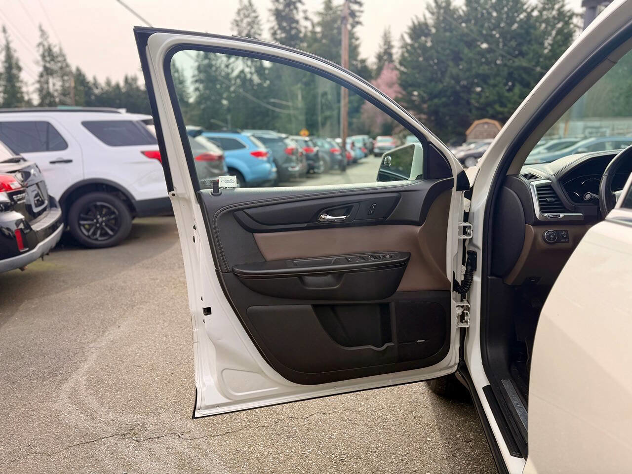 Used 2014 GMC Acadia SLT AWD/4WD image 27