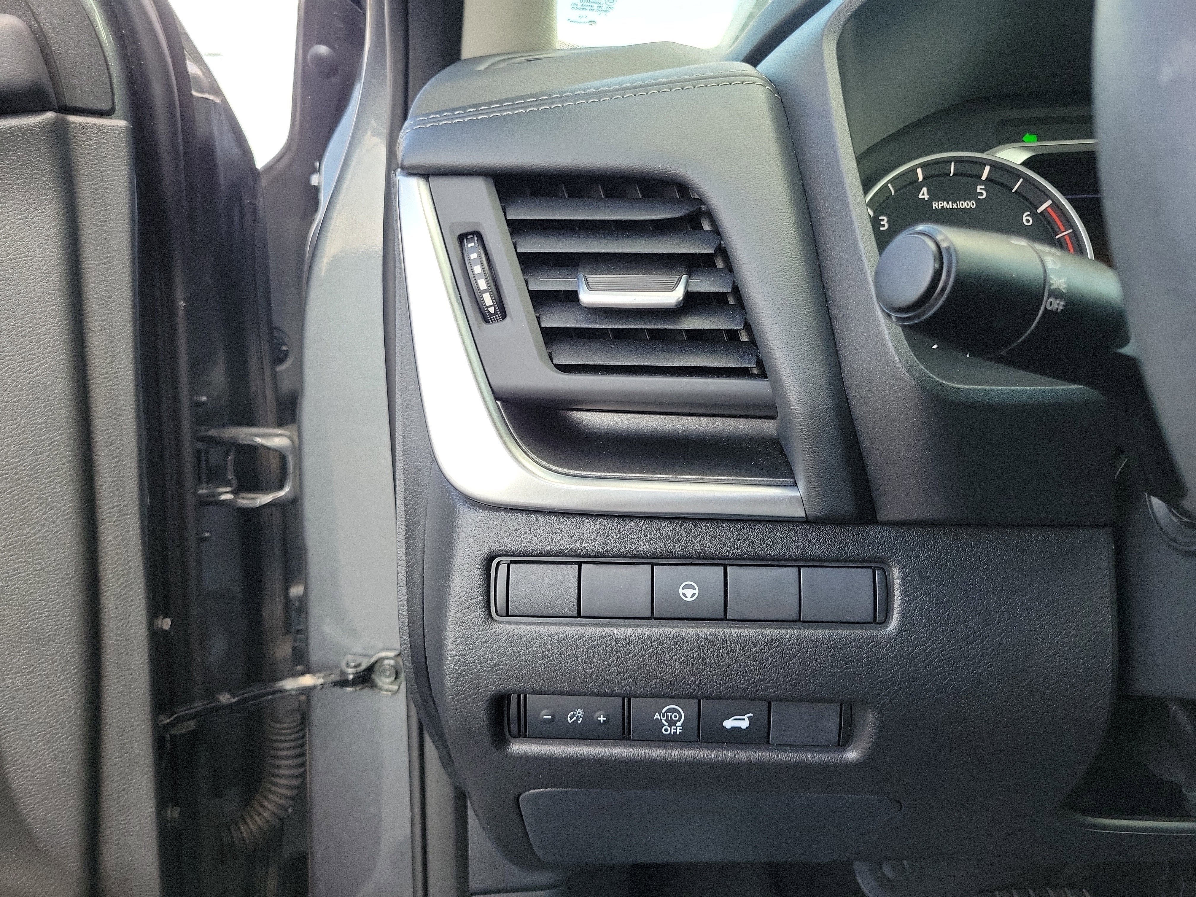 Certified 2024 Nissan Rogue SV image 20