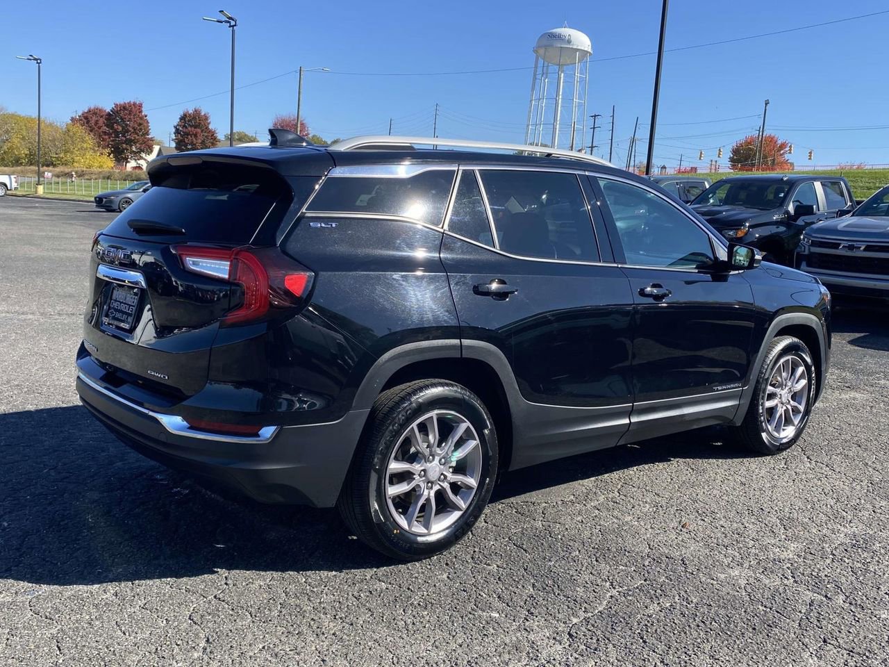 Used 2023 GMC Terrain SLT image 6