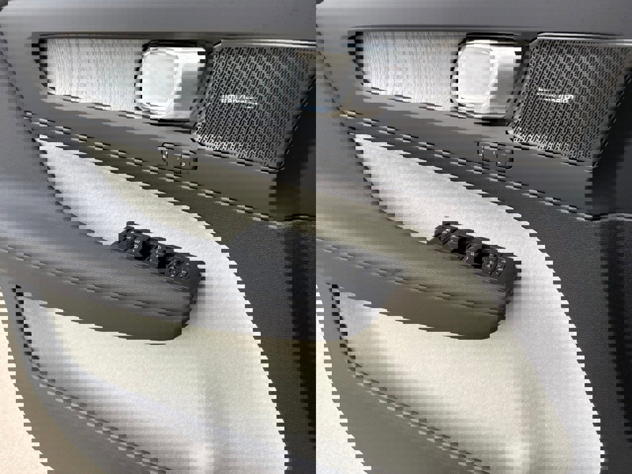 New 2026 Volvo XC40 B5 Ultra w/ Protection Package Premier image 18