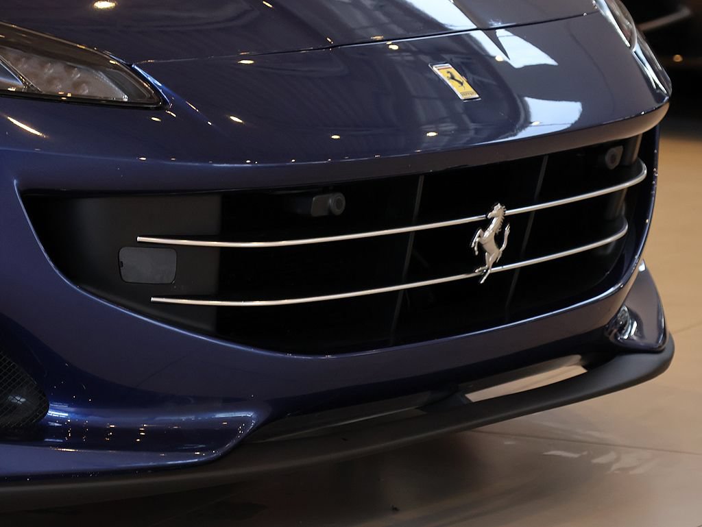 Certified 2019 Ferrari Portofino RWD image 15