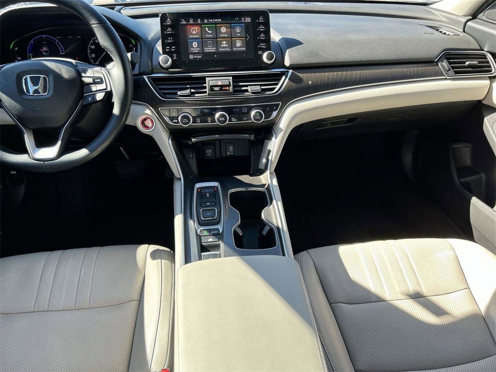 Used 2018 Honda Accord Touring image 14