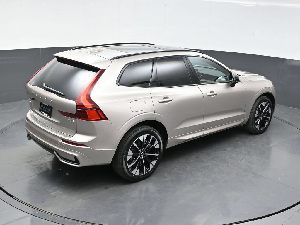 New 2026 Volvo XC60 T8 Plus w/ Protection Package Premier AWD/4WD image 34
