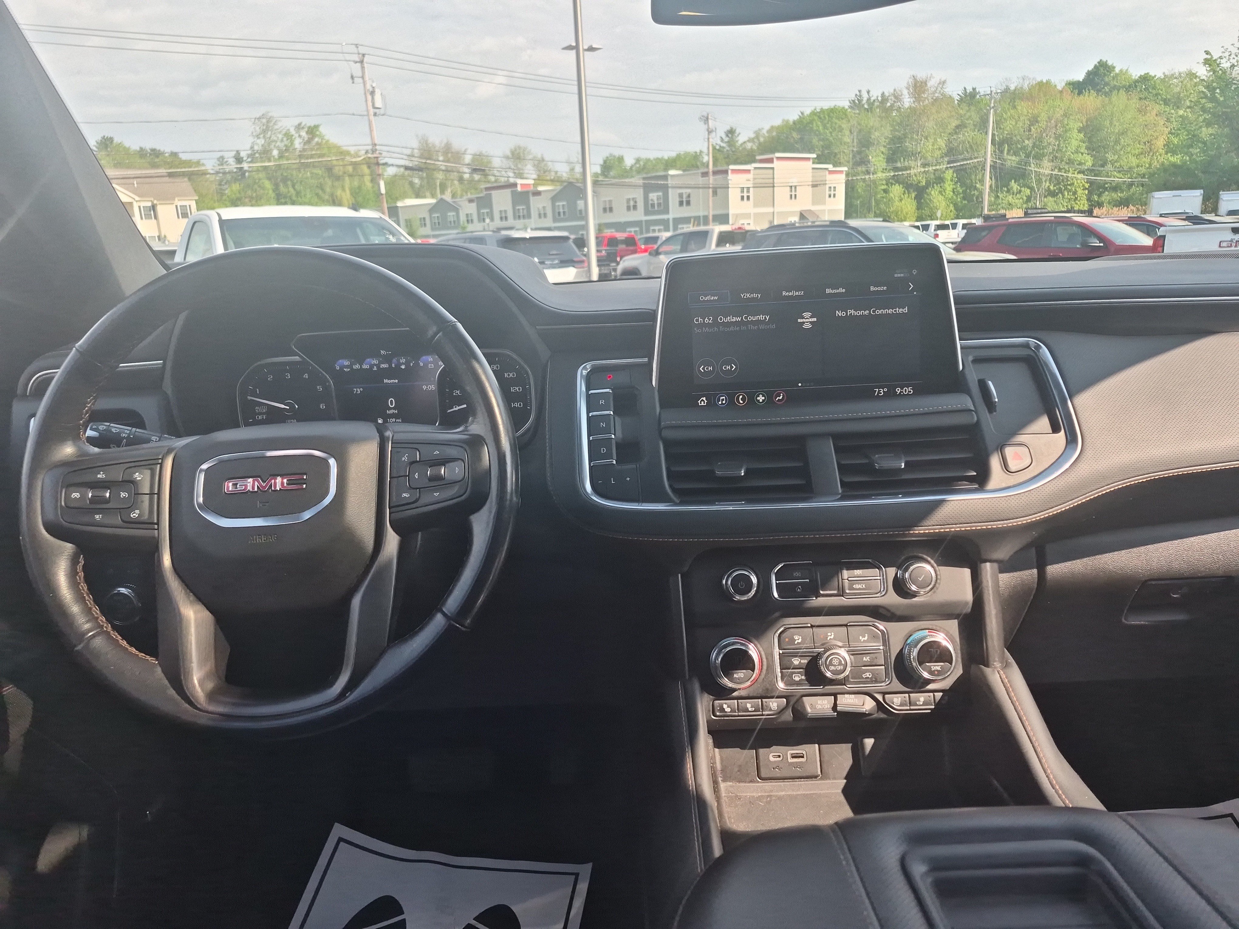 Certified 2021 GMC Yukon AT4 w/ Technology Package AWD/4WD image 13