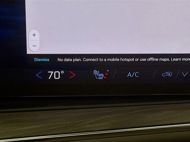 Used 2025 Chevrolet Suburban Z71 w/ Comfort Package image 22