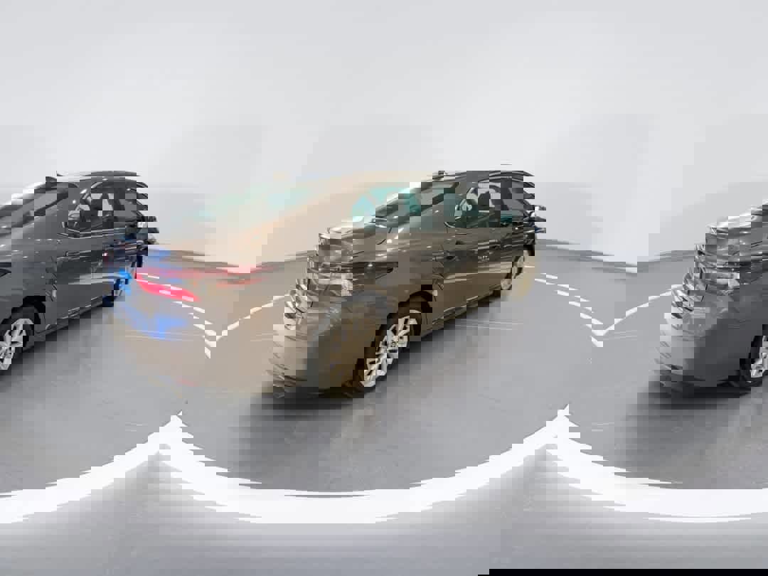 Used 2023 Toyota Camry LE image 8