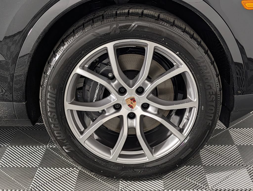 New 2026 Porsche Cayenne AWD/4WD image 14