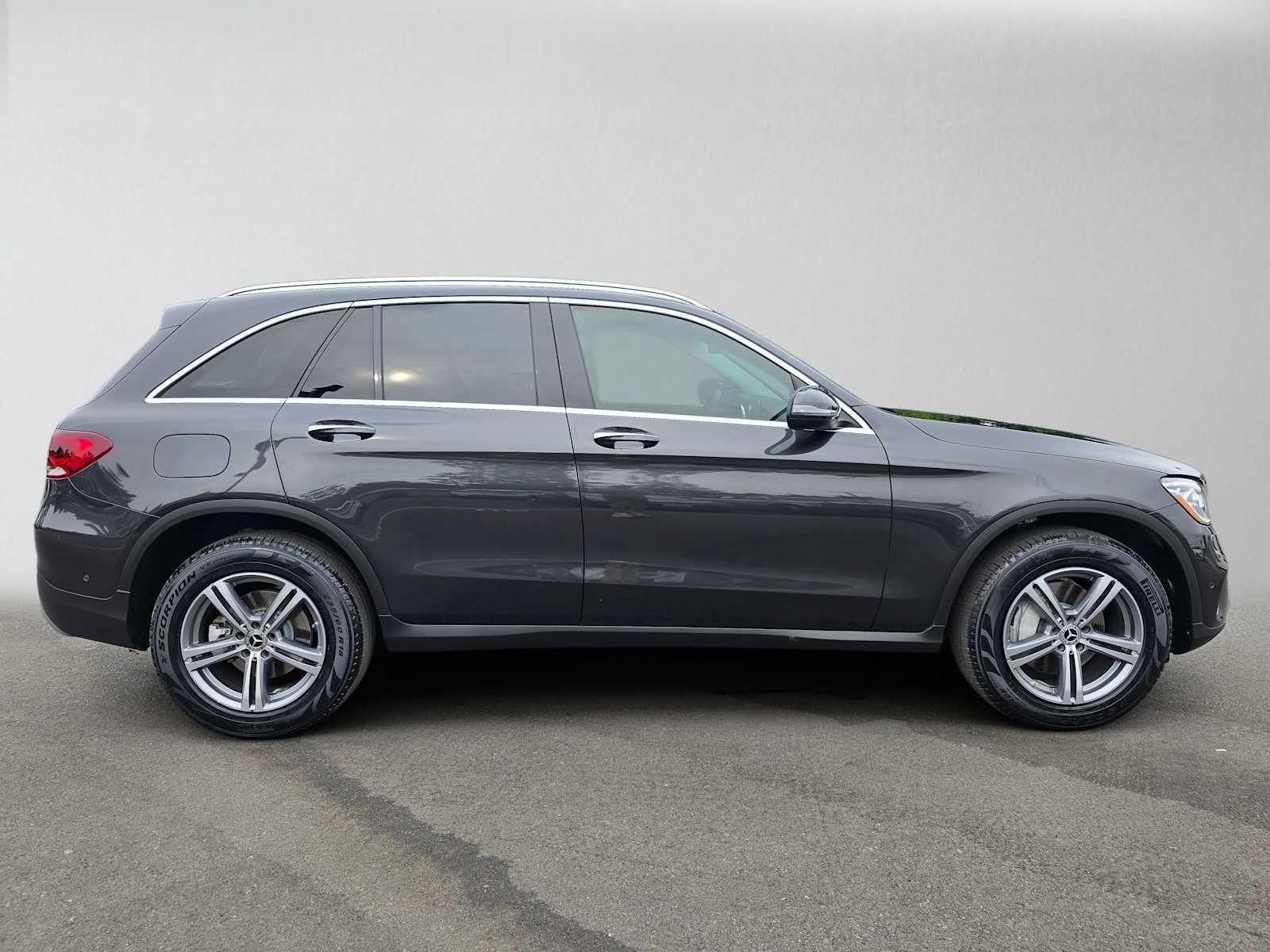 Used 2021 Mercedes-Benz GLC 300 4MATIC image 6
