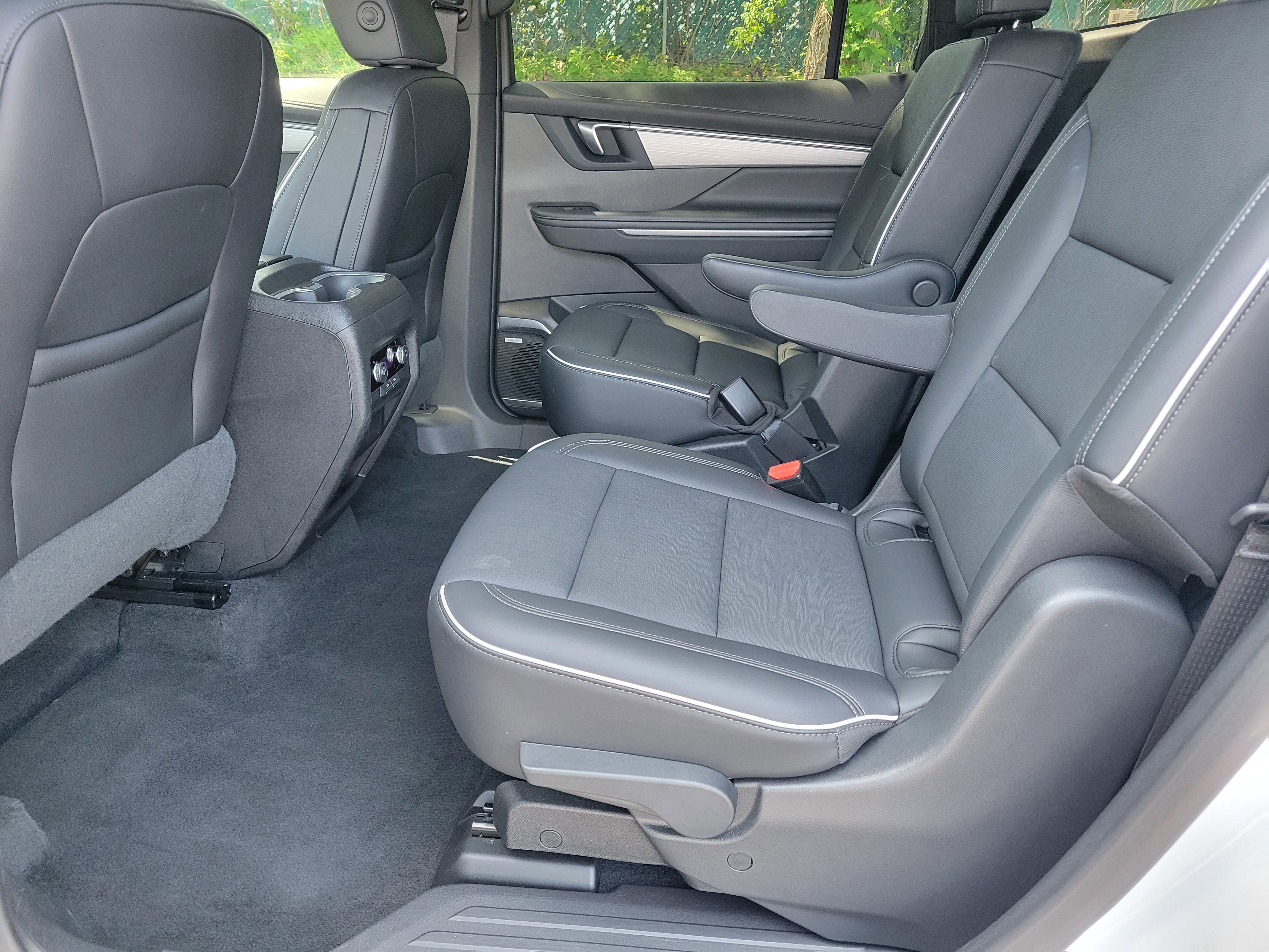 Certified 2025 Buick Enclave Preferred FWD image 34