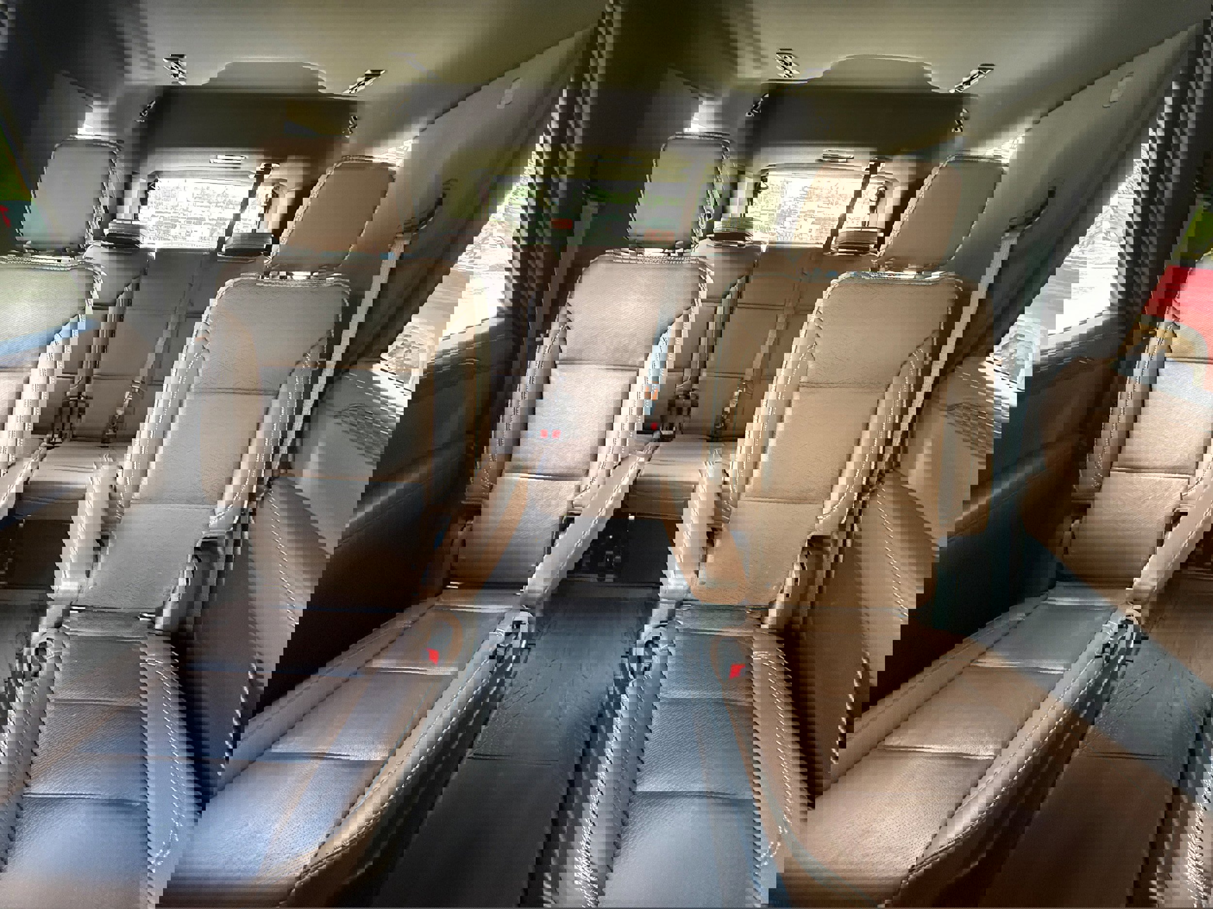 Used 2021 Chevrolet Tahoe High Country w/ Premium Package image 13