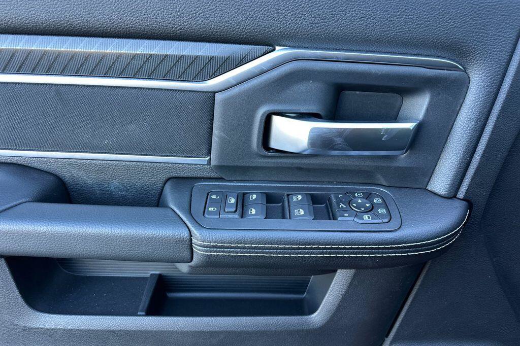 New 2026 RAM 2500 Big Horn AWD/4WD image 11