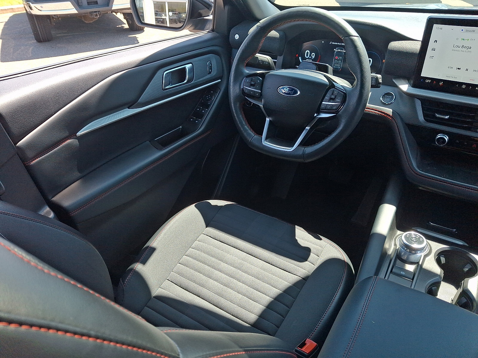 Used 2025 Ford Explorer ST-Line AWD/4WD image 13