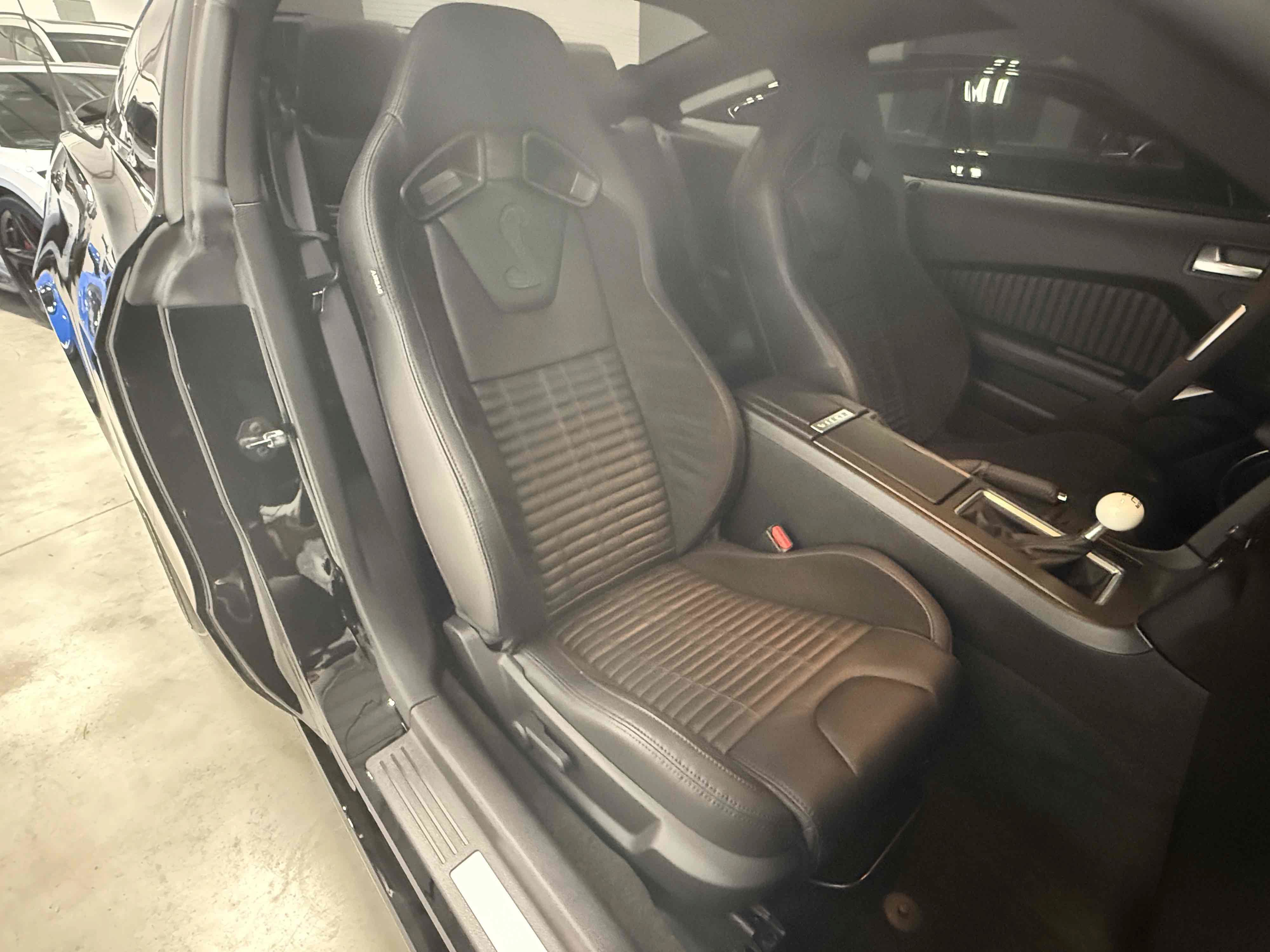 Used 2014 Ford Mustang Shelby GT500 w/ Equipment Group 821A RWD image 88