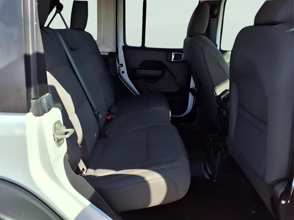 Used 2024 Jeep Wrangler Willys image 12