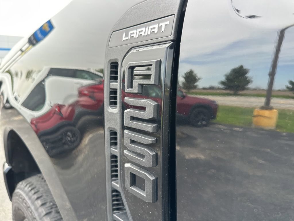 Used 2025 Ford F250 Lariat w/ Lariat Ultimate Package AWD/4WD image 19