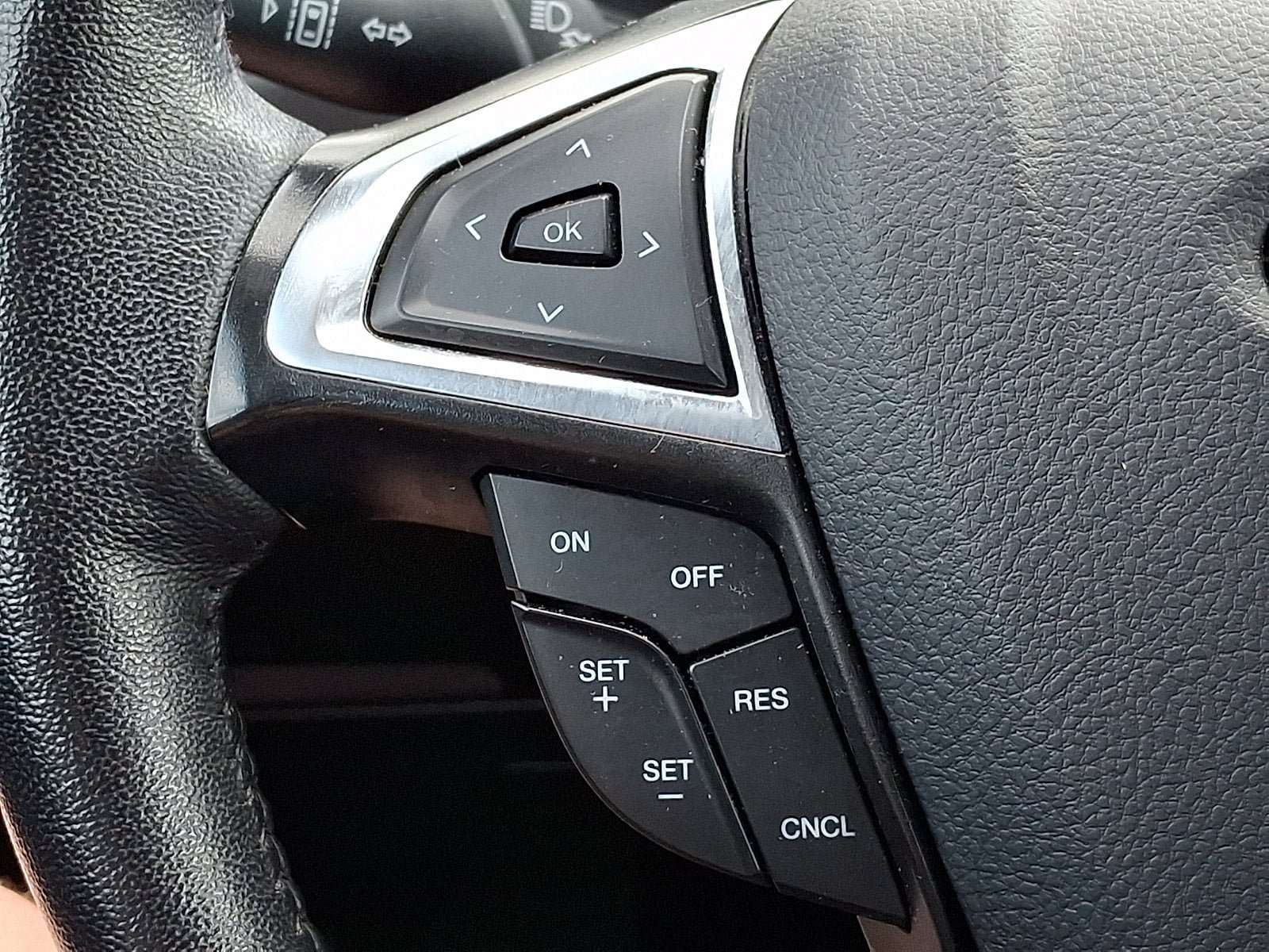 Used 2024 Ford Edge SEL AWD/4WD image 19