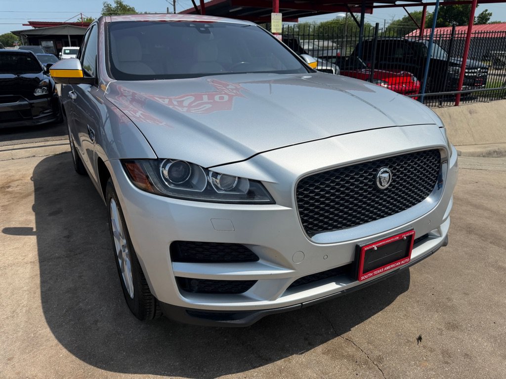 Used 2017 Jaguar F-PACE Prestige AWD/4WD image 2