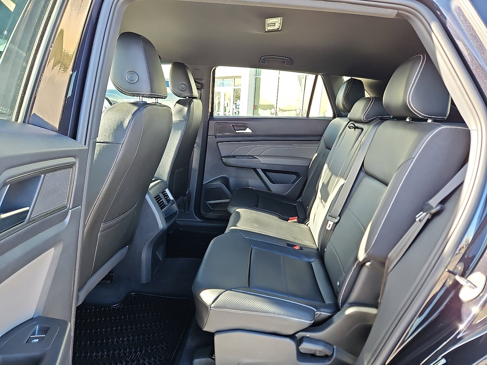 Certified 2022 Volkswagen Atlas Cross Sport SE image 8