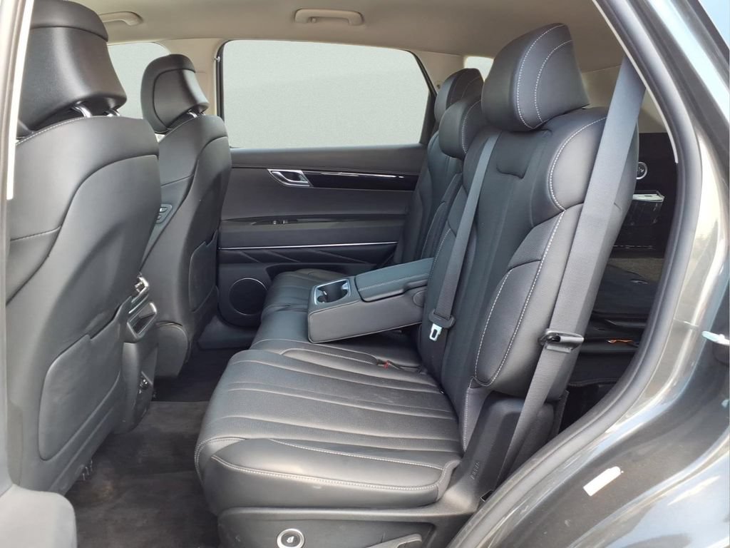 Used 2025 Genesis GV80 2.5T Standard AWD/4WD image 24