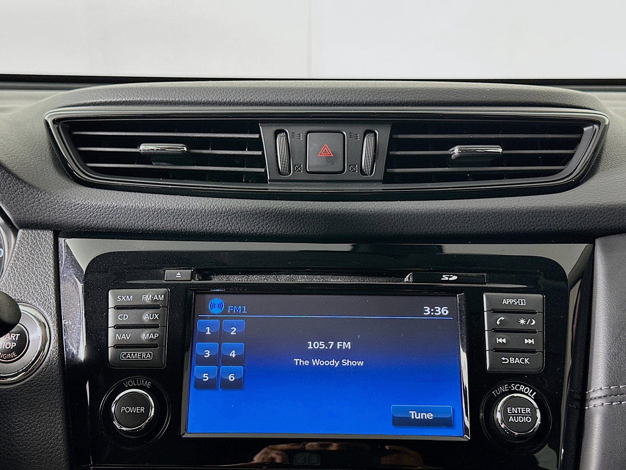 Used 2017 Nissan Rogue SL w/ SL Premium Package AWD/4WD image 21