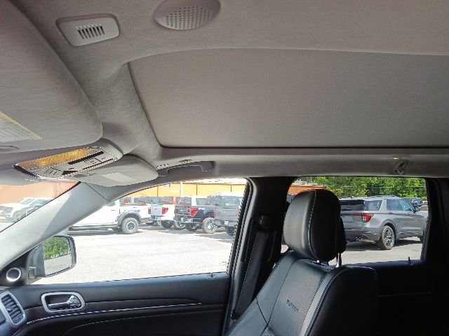 Used 2020 Jeep Grand Cherokee Summit AWD/4WD image 15
