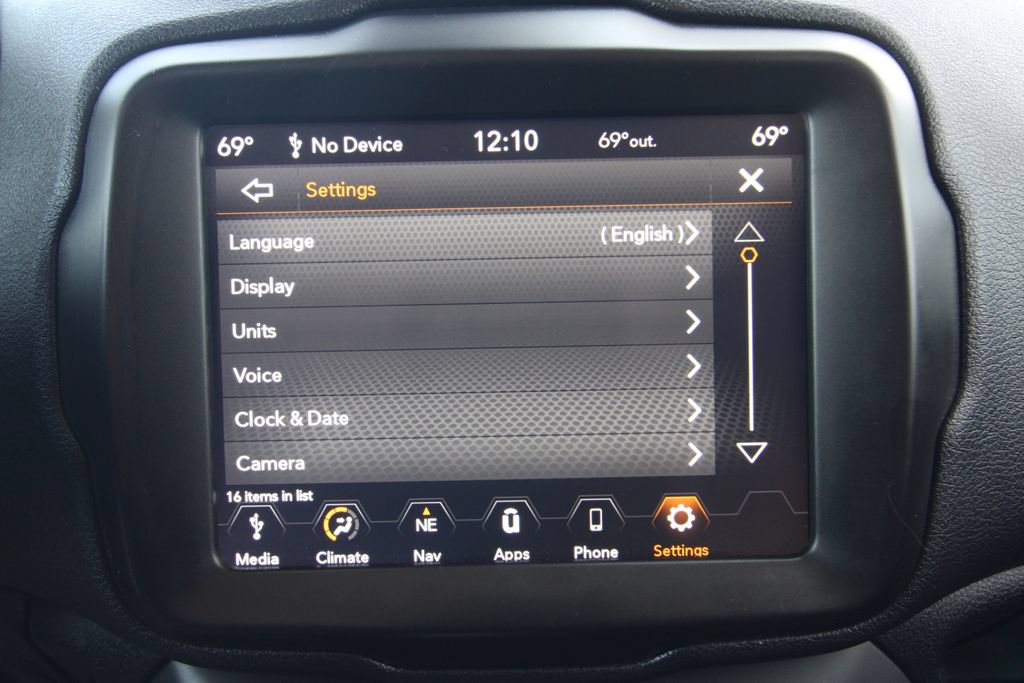 Used 2021 Jeep Renegade Latitude w/ Luxury Group I AWD/4WD image 33