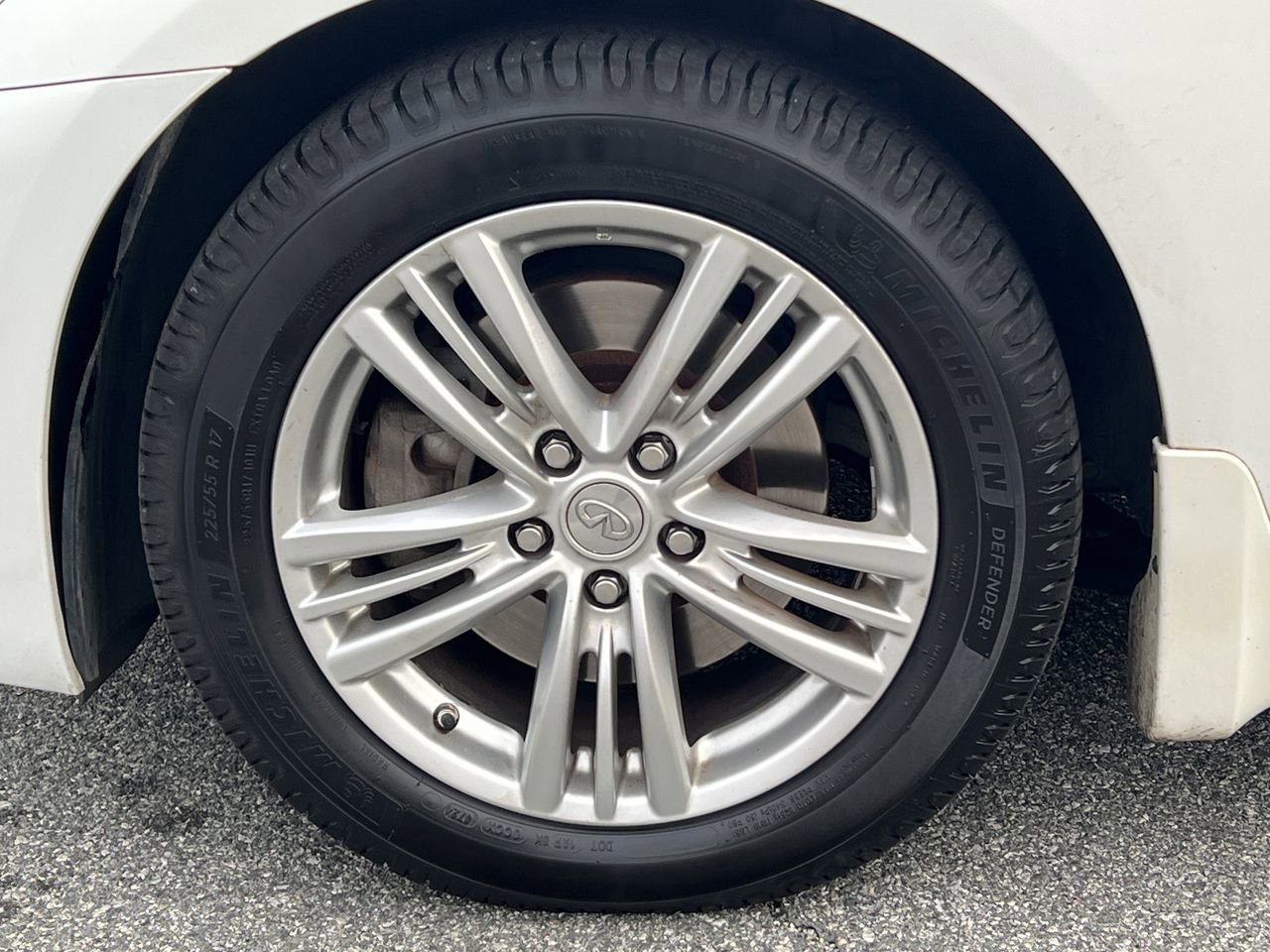 Used 2013 INFINITI G37 x w/ Premium Pkg image 40