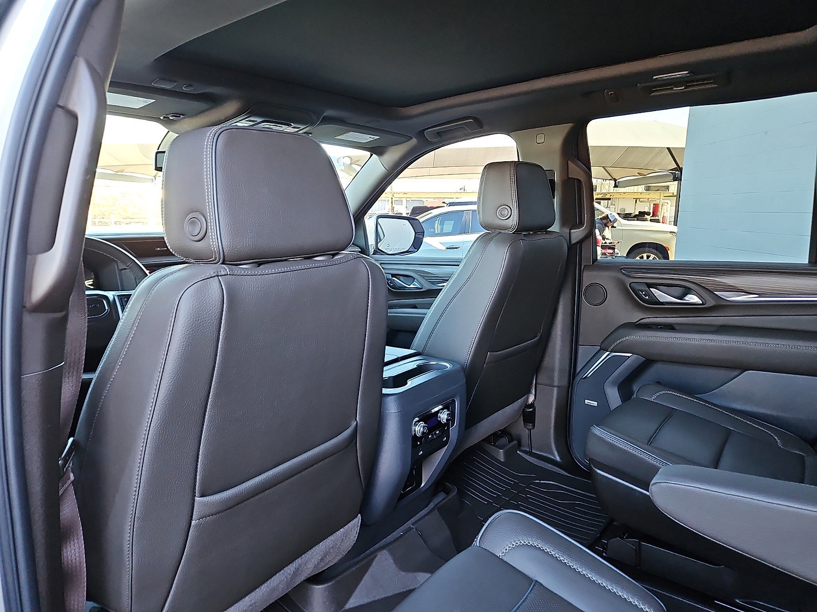 Used 2023 GMC Yukon Denali image 7