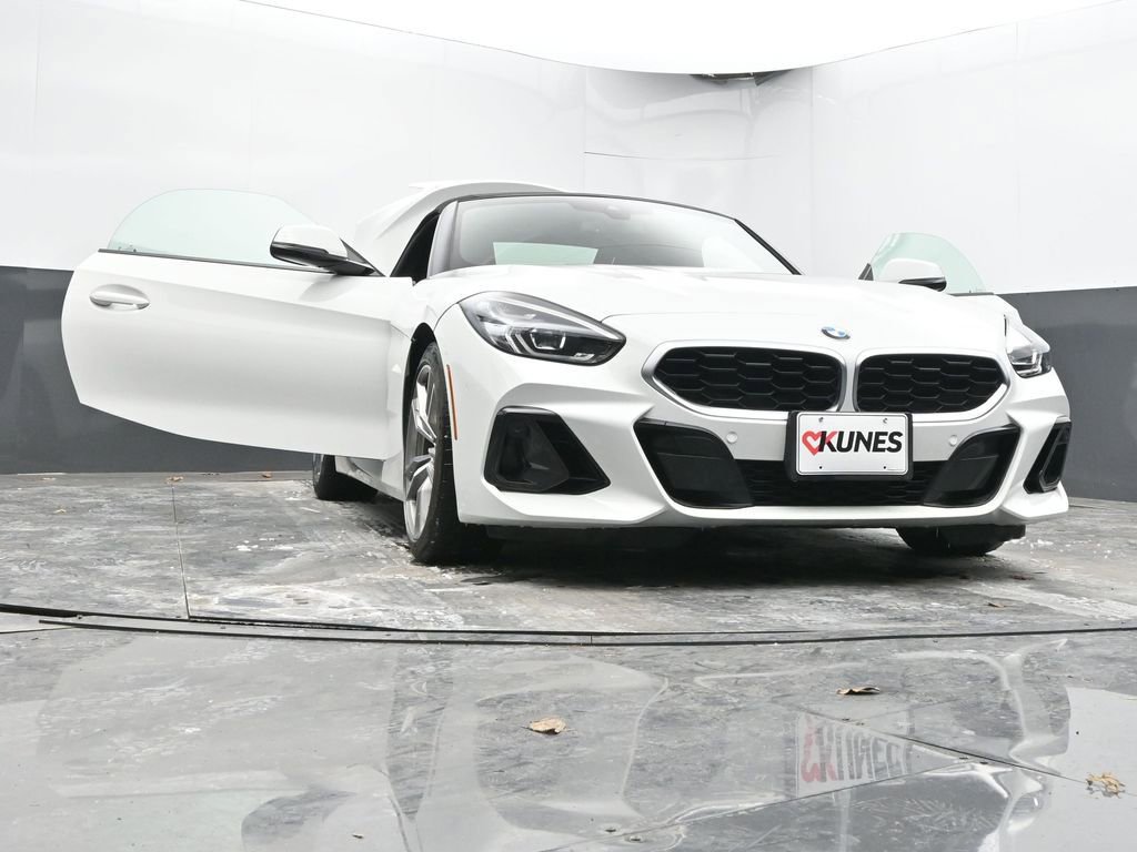 Used 2025 BMW Z4 sDrive30i image 61