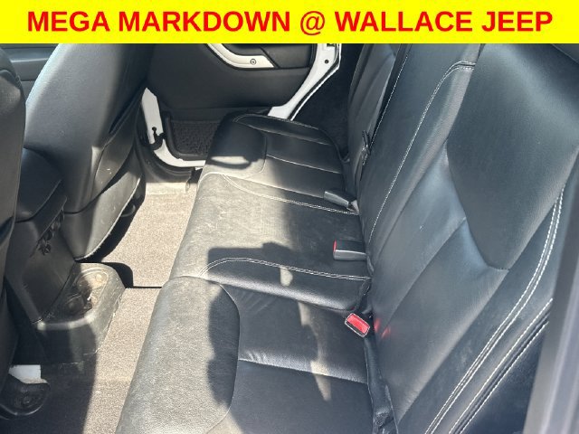 Used 2017 Jeep Wrangler Unlimited Sahara w/ Connectivity Group AWD/4WD image 9