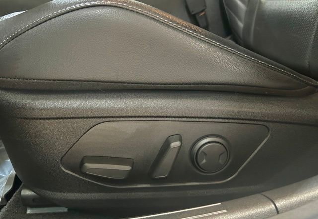 Used 2024 Hyundai Elantra Limited FWD image 23
