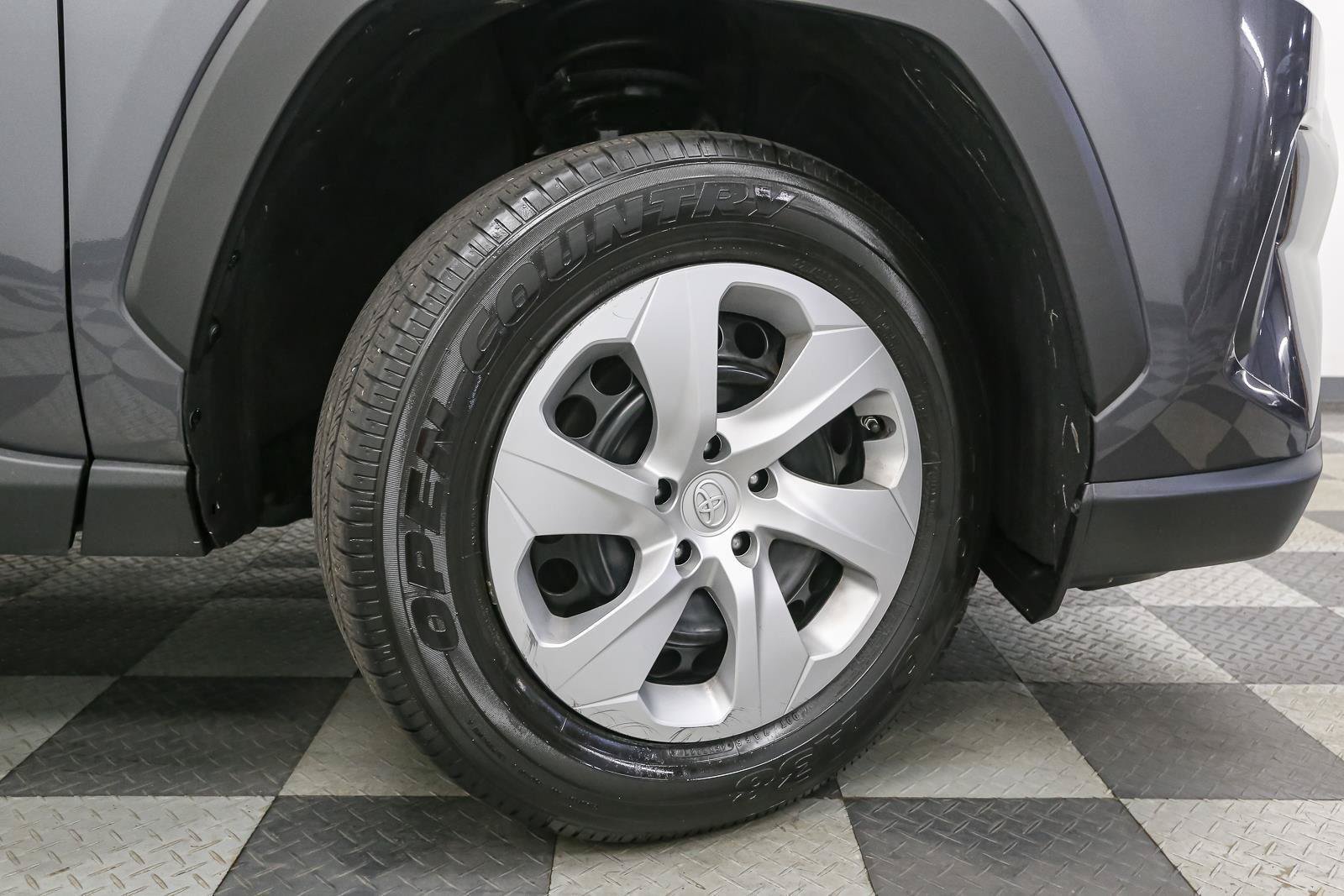 Used 2024 Toyota RAV4 LE AWD/4WD image 14
