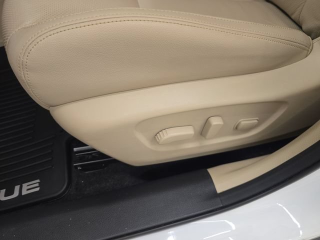 Used 2019 Nissan Rogue SL w/ Premium Package FWD image 37